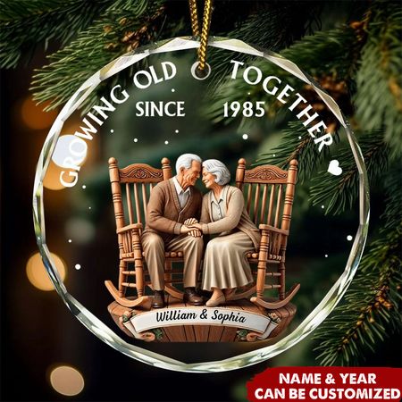 Par der bliver gamle sammen - Personlig cirkelformet glasornament